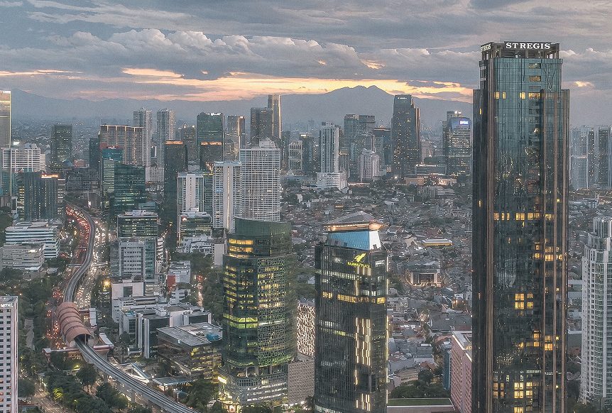 A busy Jakarta street in motion